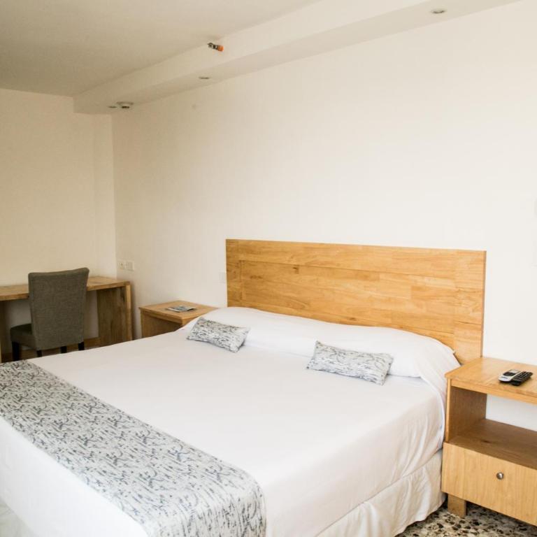 Booking 500 - Deluxe Room (2 Adults + 1 Child) - 5
