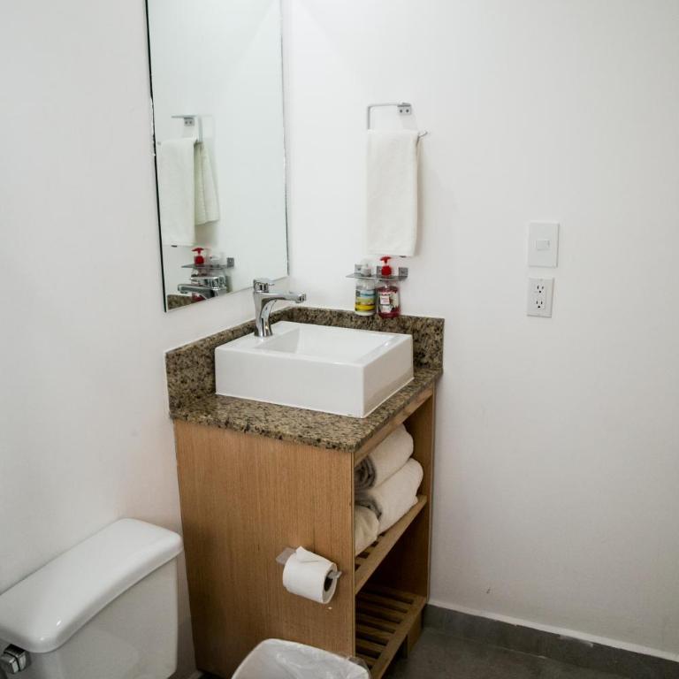Booking 500 - Deluxe Room (2 Adults + 1 Child) - 11