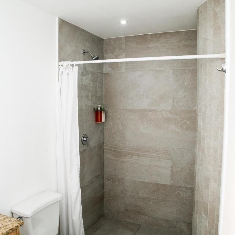 Booking 500 - Double or Twin Room - 10