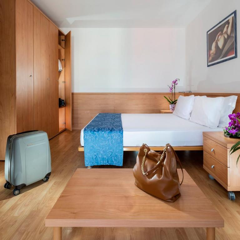 Aparthotel Esperya - Appartamento con 2 Camere da Letto (4 Adulti) - 3