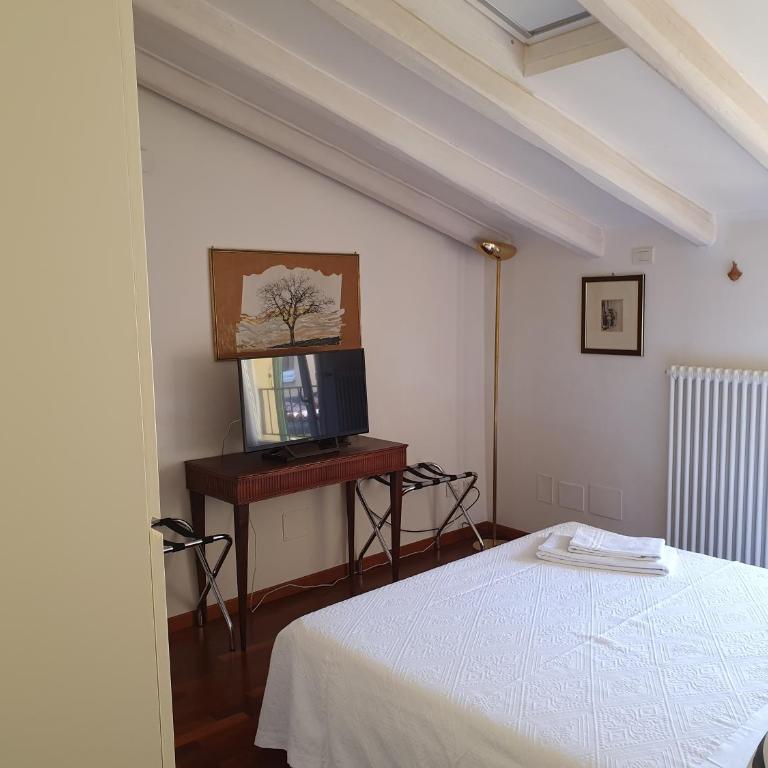 B&B Griffoni 7 - Large Double Room - 7