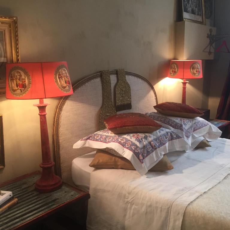 La Maison Rousseau Chambre d'hôtes - Double Room with Private Bathroom - 1