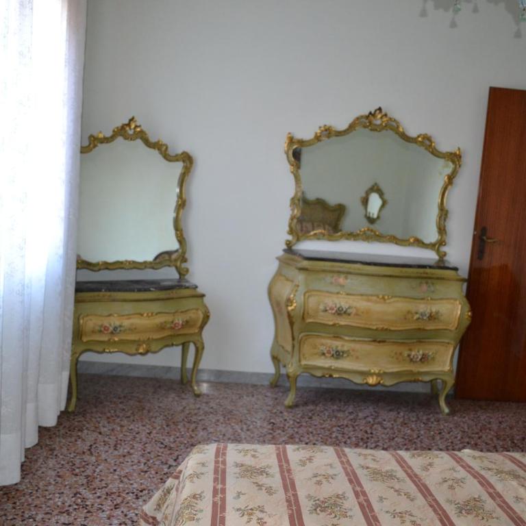 Da Emi E Giuly - Appartamento con 2 Camere da Letto - 43