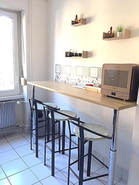 Le MONTREAL F3 (2 chambres) Centre Ville/ GareTGV - Two-Bedroom Apartment - 11