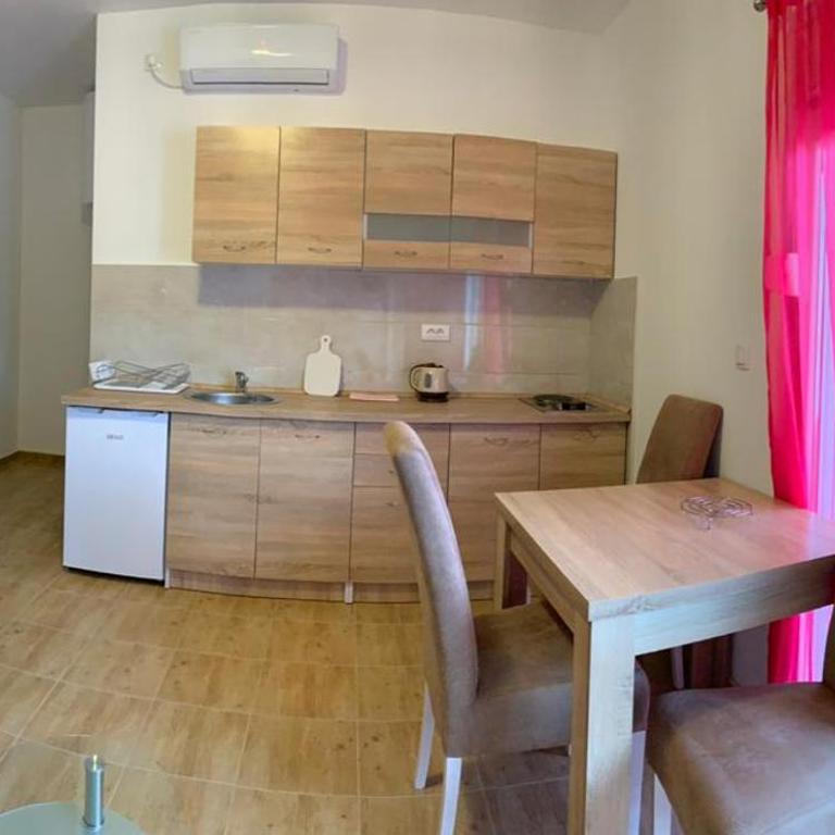 Apartmani Gaga - Apartment with Mountain View - 5