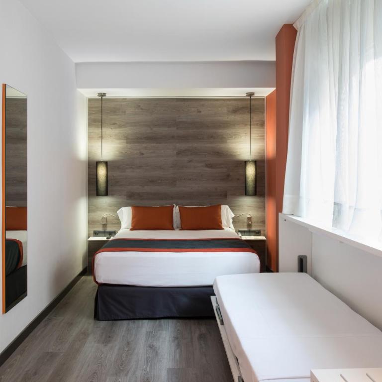 Catalonia Mikado - Triple Room (3 Adults) - 2