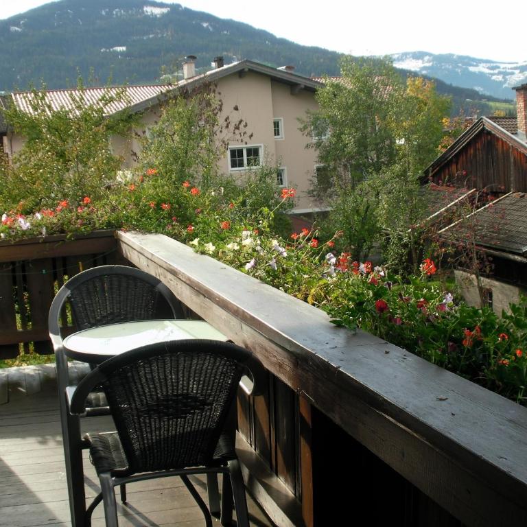 Neukumhof - Doppelzimmer mit Balkon - 2