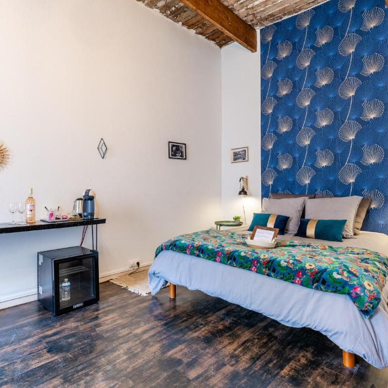 LE PANIER ENCHANTÉ - Suites & Loft - Terrasse et patio au dessus du Vieux Port - Studio Émeraude - 7