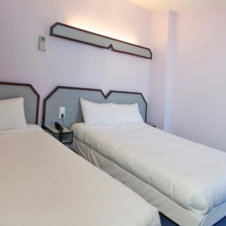 Hôtel du Vigan - Chambre Triple - 4