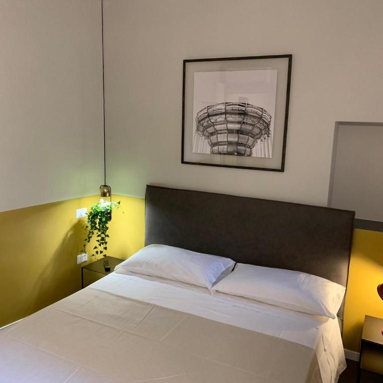 Cavour Urban Rooms by GHOR - Camera Tripla con Bagno Privato - 4
