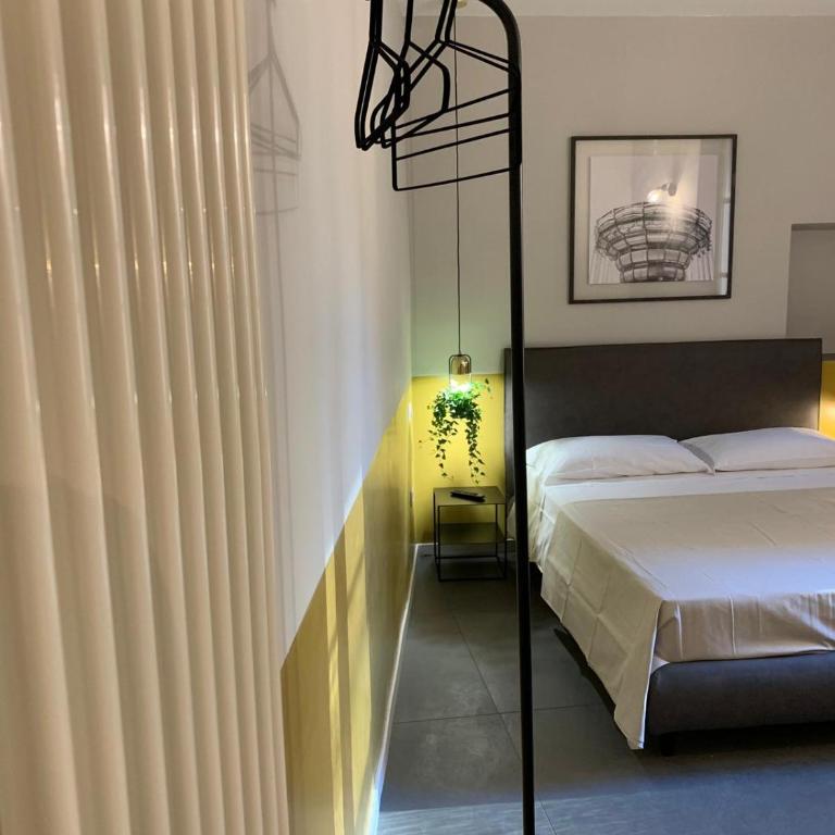 Cavour Urban Rooms by GHOR - Camera Tripla con Bagno Privato - 24