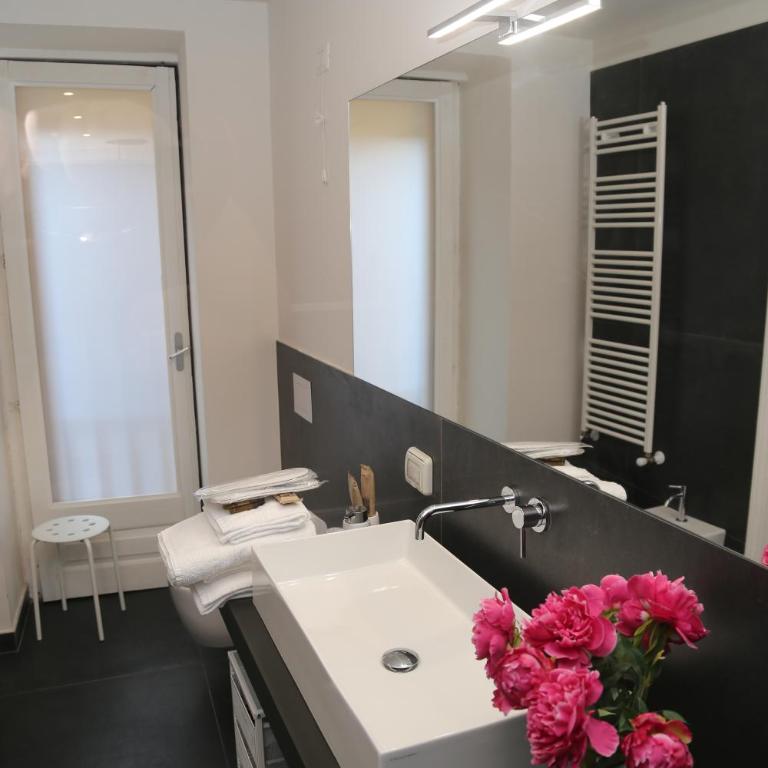 Palazzo del Verga - King Suite with Balcony - 9