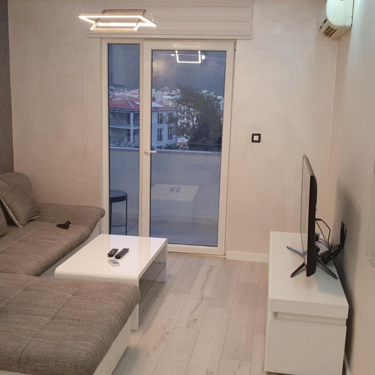 Lux Spa Apartman Budva - One-Bedroom Apartment - 5