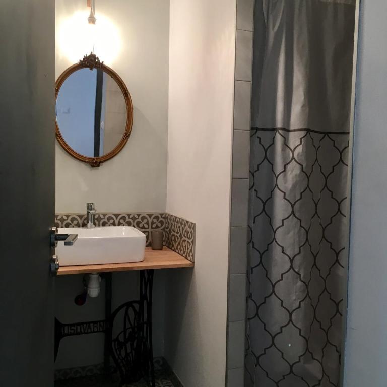 LOFT COCON EN PLEIN CENTRE DE SETE - Appartement 2 Chambres - 11
