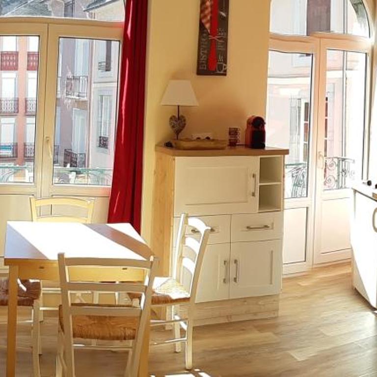 Résidence Eugénie 2 Pièces Cosy au Calme - Appartement avec Vue sur la Montagne - 3