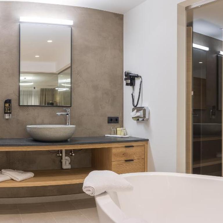 KOSIS Sports Lifestyle Hotel - Suite mit Sauna - 2
