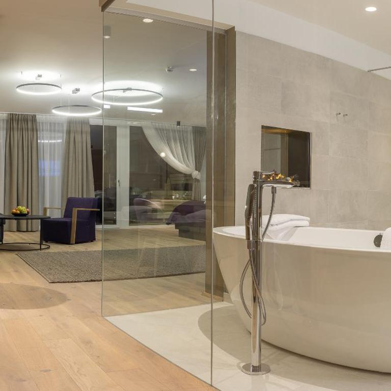 KOSIS Sports Lifestyle Hotel - Suite mit Sauna - 3