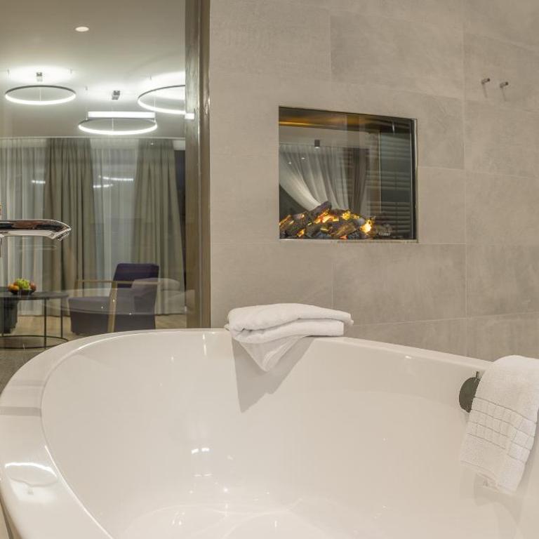 KOSIS Sports Lifestyle Hotel - Suite mit Sauna - 4