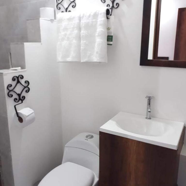Hotel Saval Jerico - Habitación Doble con balcón - 4