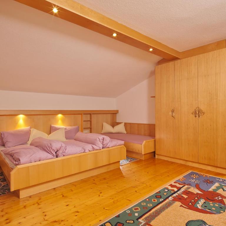 Haus Larcher - Maisonette-Apartment mit Balkon - 2