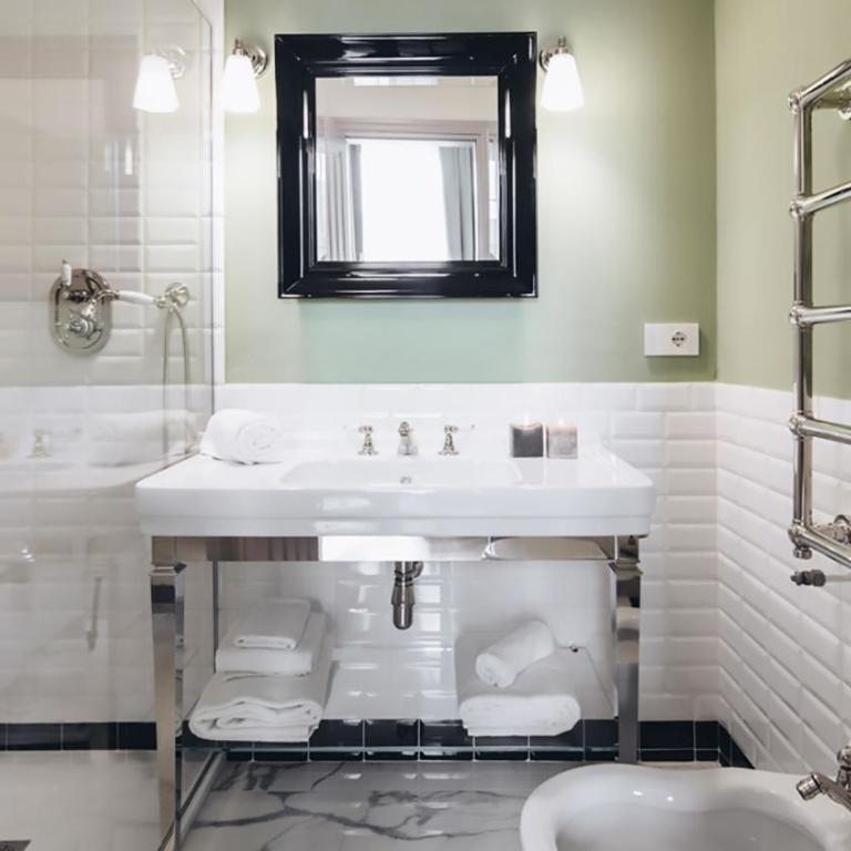 Gregorini Bingham Art Luxury Suites - Suite Superior King - 8
