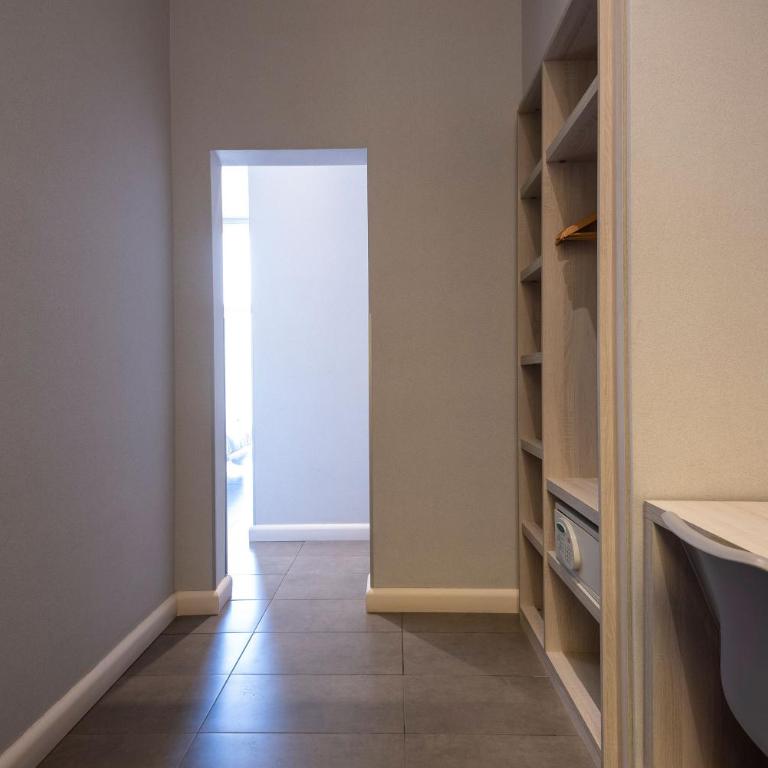 Plaza Goya Rooms - Triple Room with Balcony - 11