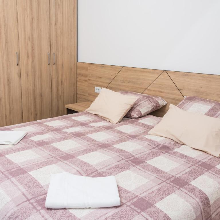 Villa San - Three-Bedroom Apartment - 10