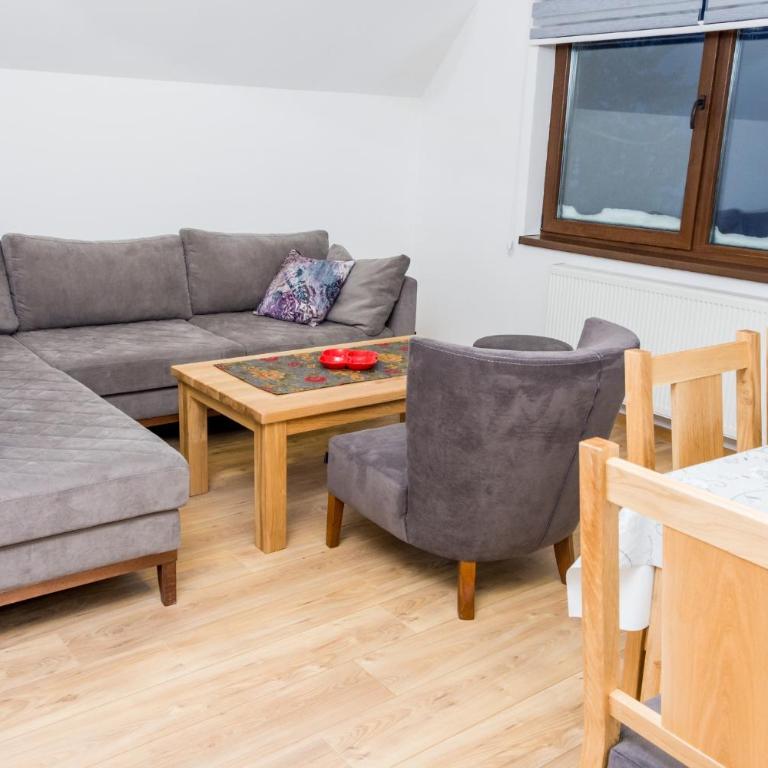 Villa San - Three-Bedroom Apartment - 2