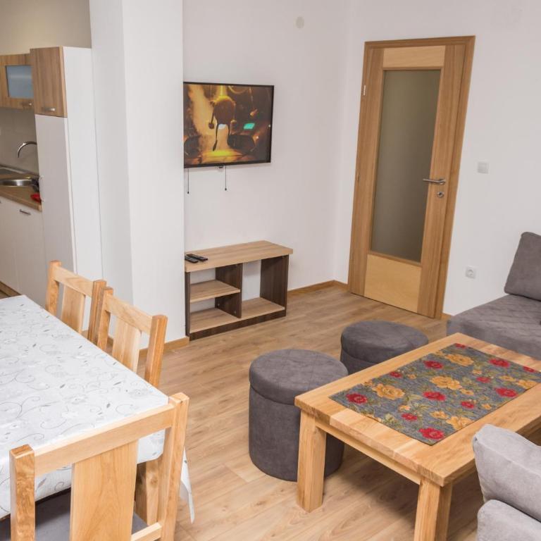 Villa San - Three-Bedroom Apartment - 2