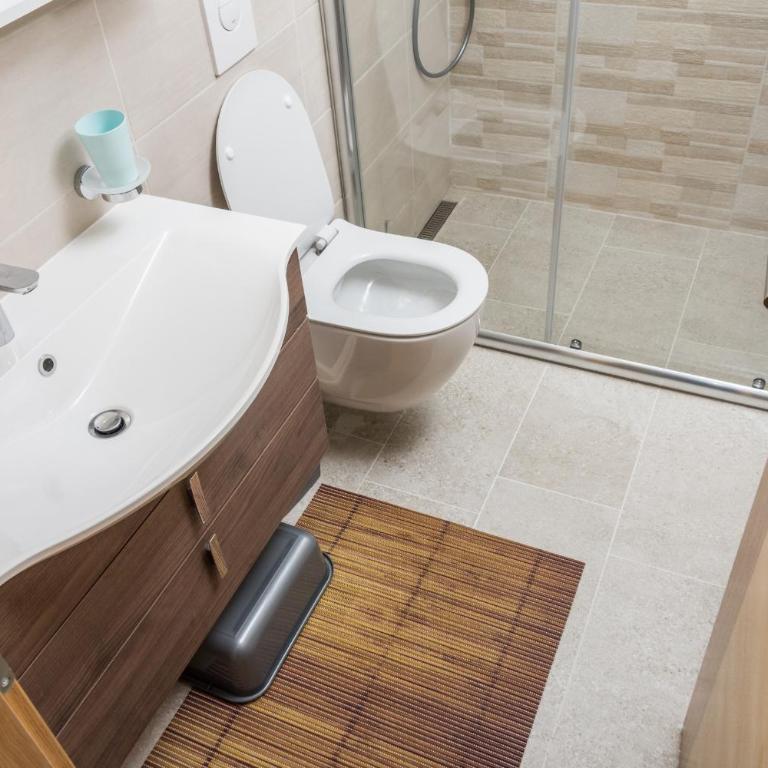 Villa San - Three-Bedroom Apartment - 9