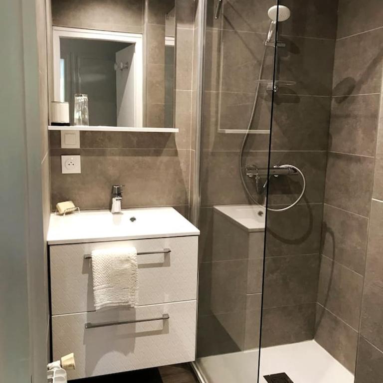 LE NID DE LA PIRAZ - Parking, Balcon & Netflix ! - One-Bedroom Apartment - 16