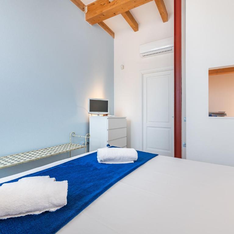 "Bea's Terrace" - Private Jacuzzi and panoramic rooftop in the City Centre - Vacation Home - 17