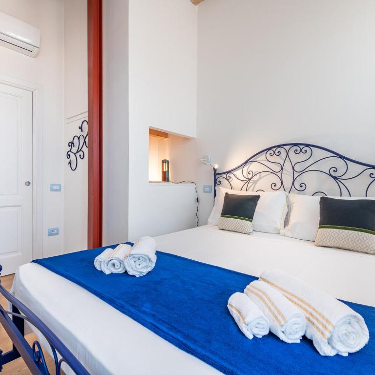 "Bea's Terrace" - Private Jacuzzi and panoramic rooftop in the City Centre - Vacation Home - 15