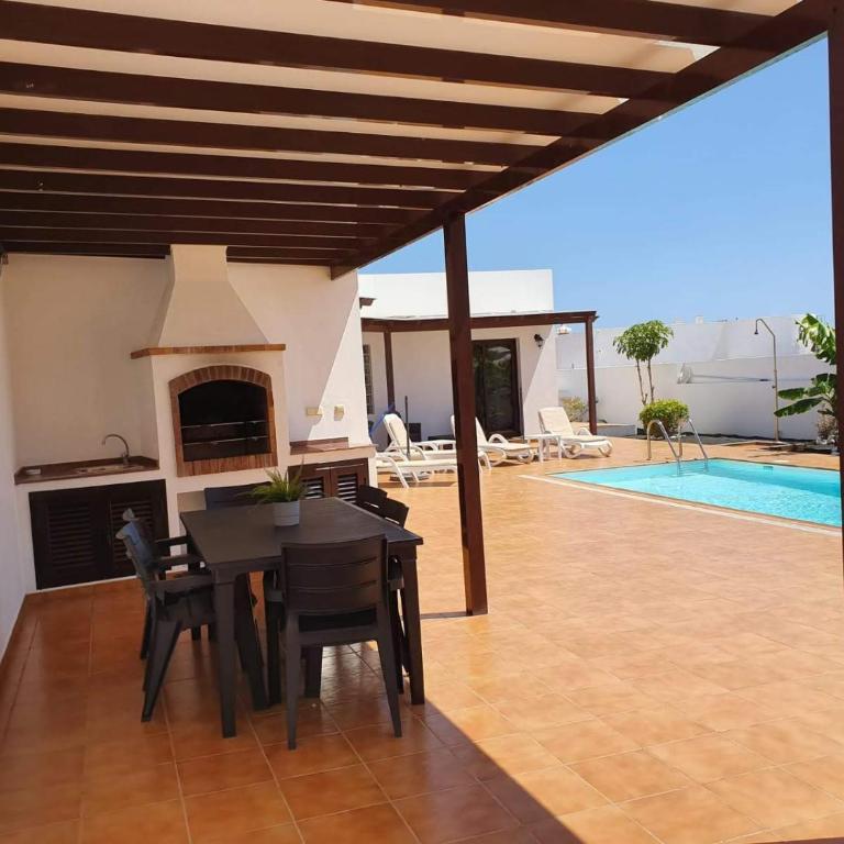 Villa Santana - Three-Bedroom Villa - 6