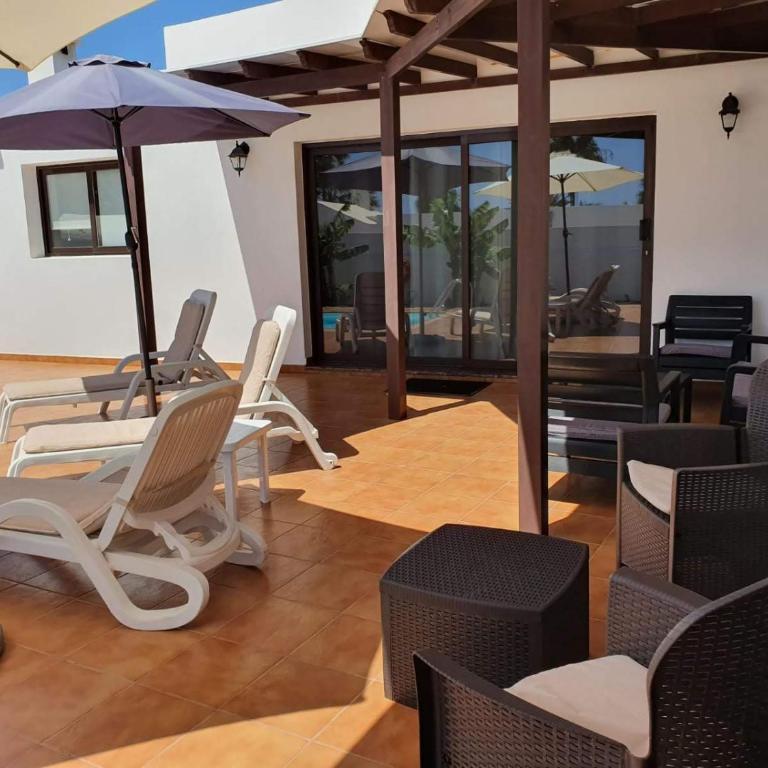 Villa Santana - Three-Bedroom Villa - 11