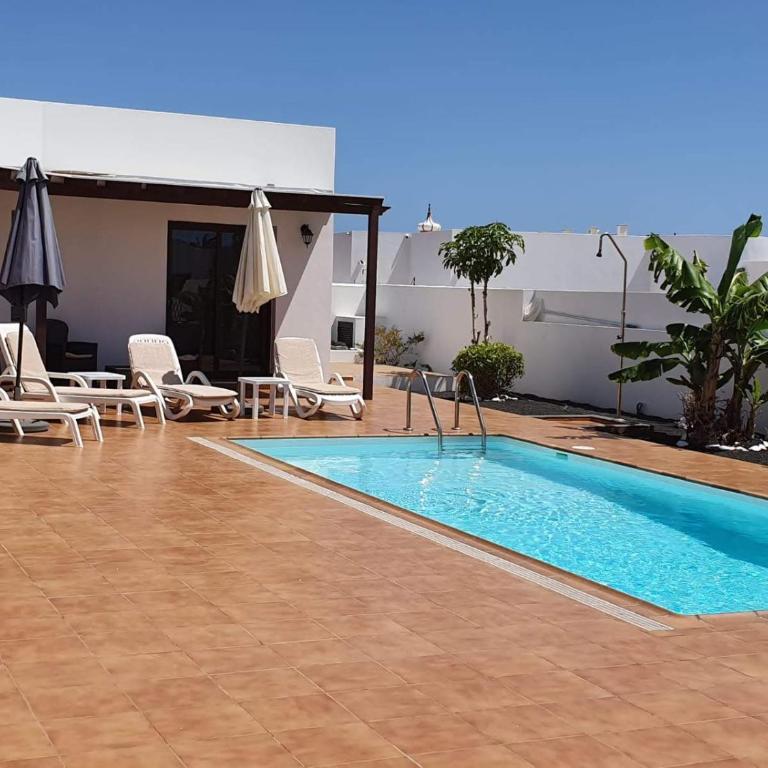 Villa Santana - Three-Bedroom Villa - 23