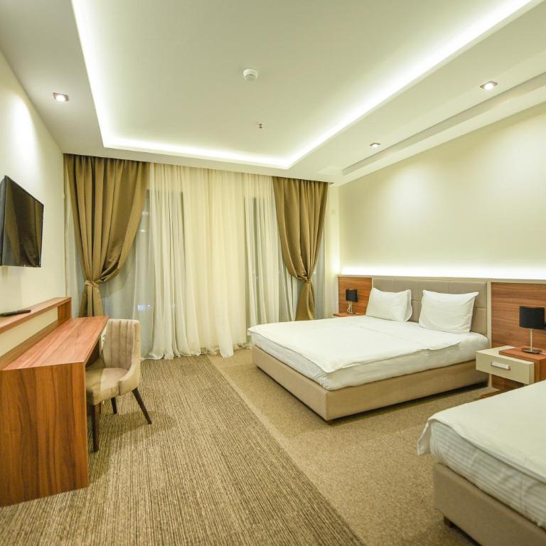 Hotel Lazaro - Comfort Triple Room - 4