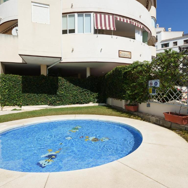 Spacious Beachfront Flat with Sea Views and Private Indoor Parking - Apartment - 31