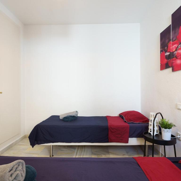 Spacious Beachfront Flat with Sea Views and Private Indoor Parking - Apartment - 26