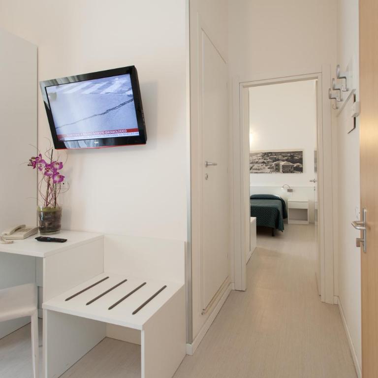 Hotel Marina - Camera Familiare (2 Adulti + 2 Bambini) - 1