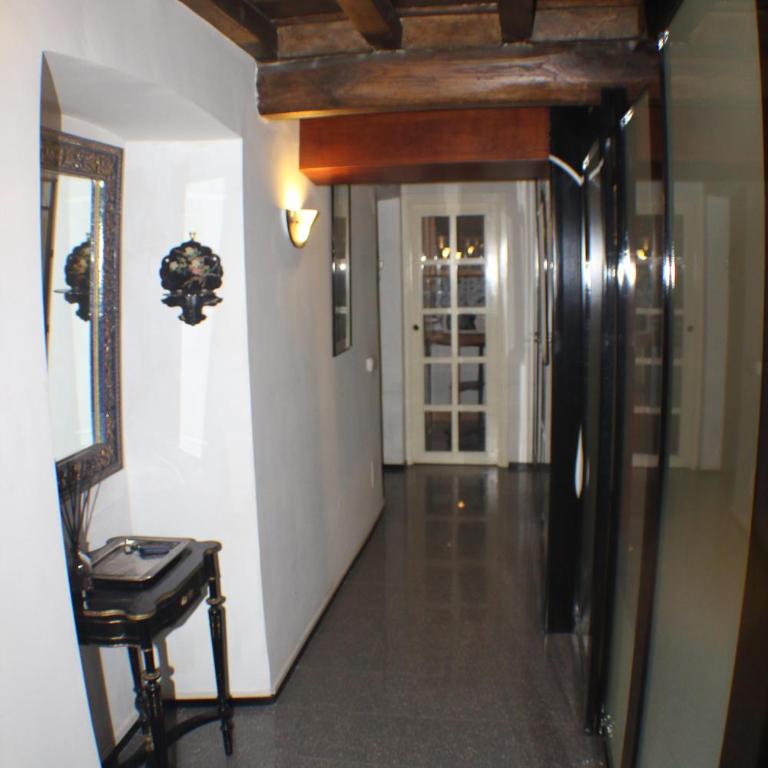 Penelope's House - One-Bedroom Apartment - 15