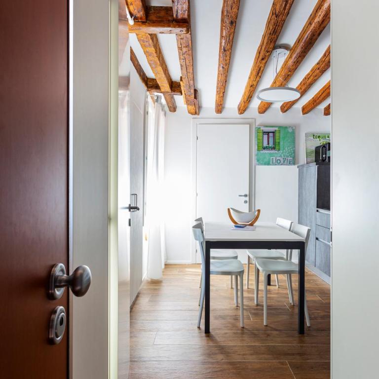Hostmate - Venezia - Salizada - Appartamento con 2 Camere da Letto - 2