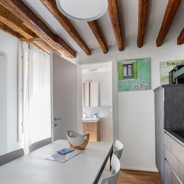 Hostmate - Venezia - Salizada - Appartamento con 2 Camere da Letto - 6