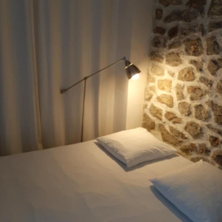 Villa des iris - Chambre Double ou Lits Jumeaux (Rez-de-Chaussée) - 1