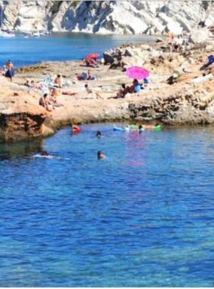 ACOGEDOR Y PRECIOSO ÁTICO EN JAVEA Primera línea playa - Apartamento de 2 dormitorios - 51