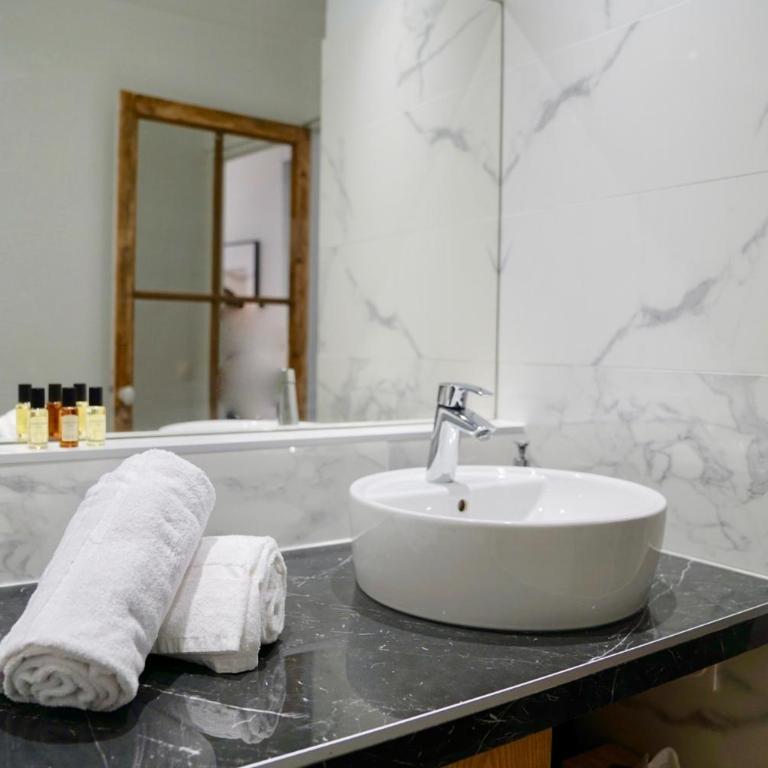 Home Chic Home - Les Suites de La Comédie - Deluxe Apartment - 17