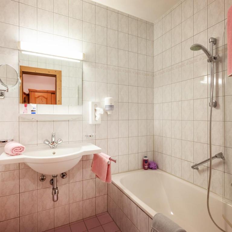 Hotel Garni Hanslerhof " Urlaub am Bauernhof " - Junior Suite mit Balkon - 8