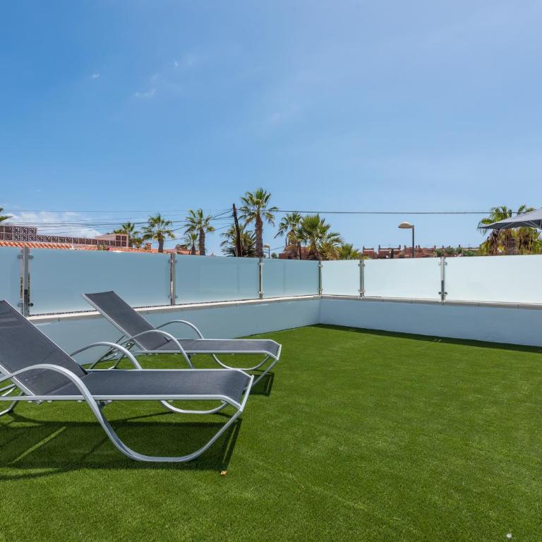 Luxurious 5* VILLA - 300M2 - private HEATED pool - garage - WiFi - Two-Bedroom Villa - 27