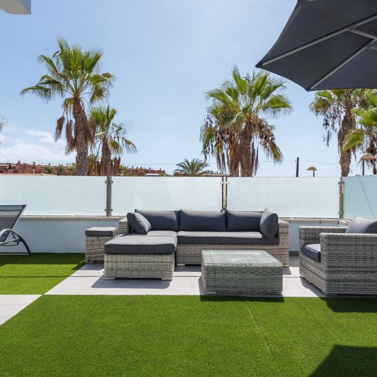 Luxurious 5* VILLA - 300M2 - private HEATED pool - garage - WiFi - Two-Bedroom Villa - 28