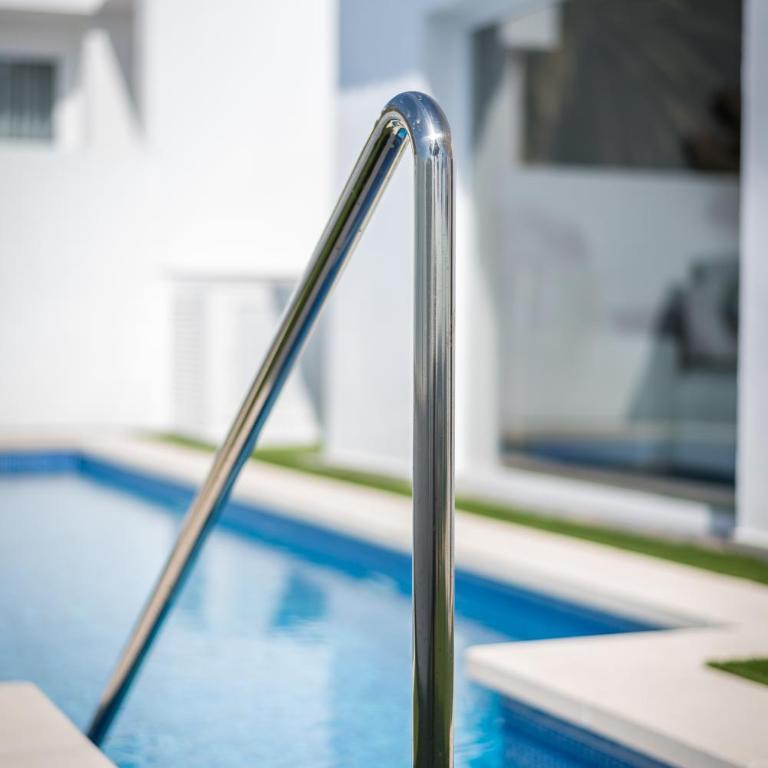 Luxurious 5* VILLA - 300M2 - private HEATED pool - garage - WiFi - Two-Bedroom Villa - 31